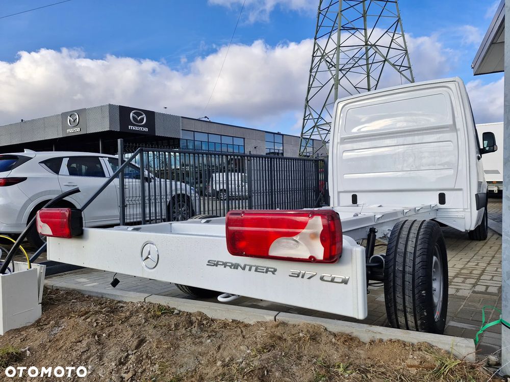 Mercedes-Benz Sprinter - 5