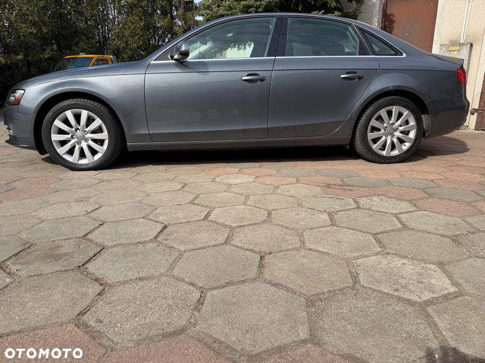 Audi A4 Limousine - 3