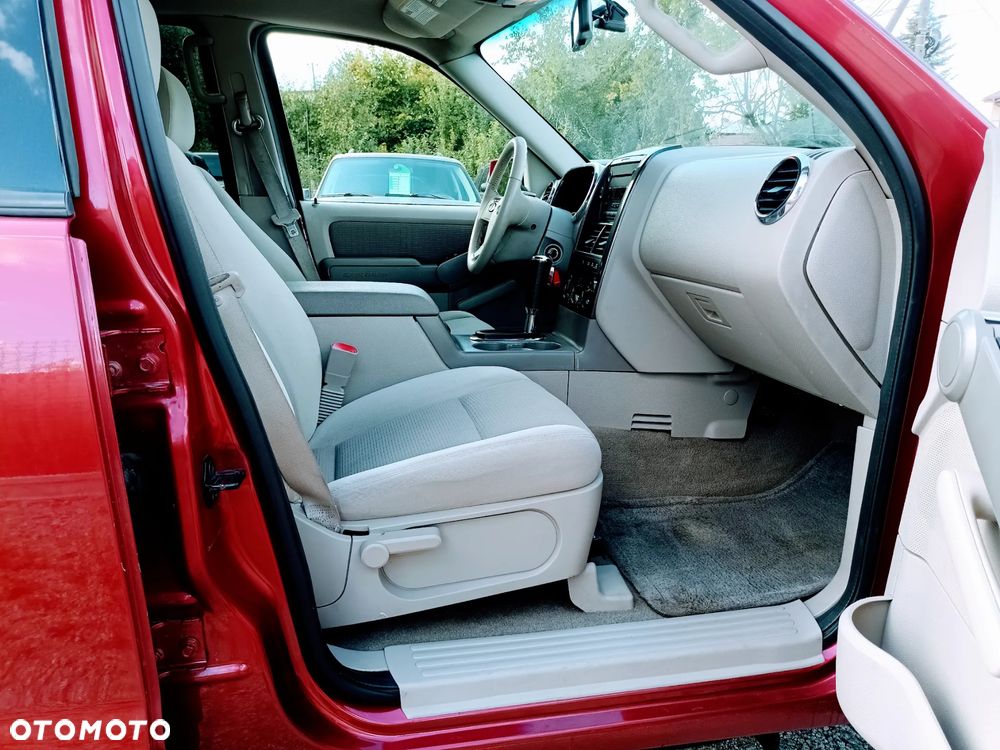 Ford Explorer 4.0 4WD - 6