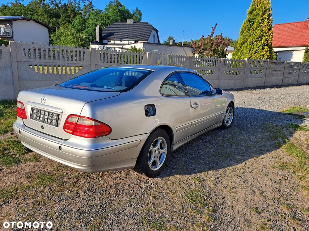 Mercedes-Benz CLK - 3