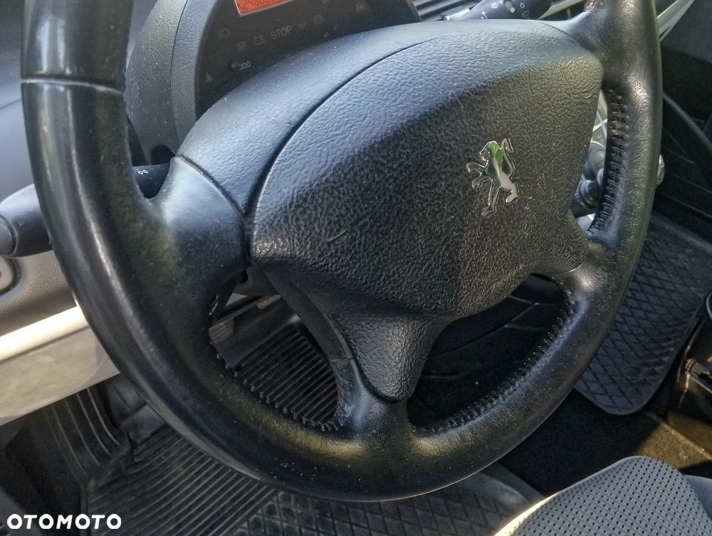 Peugeot 807 2.0 HDi Premium - 19