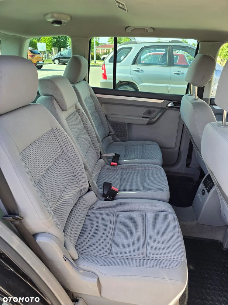 Volkswagen Touran 1.9 TDI Basis - 8