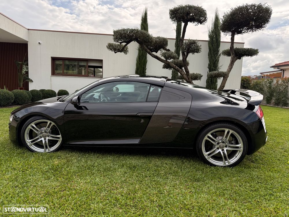Audi R8 Coupé 4.2 FSi V8 quattro - 26