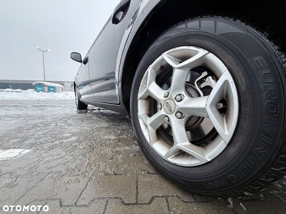 Ford Mondeo 2.0 Ambiente - 23