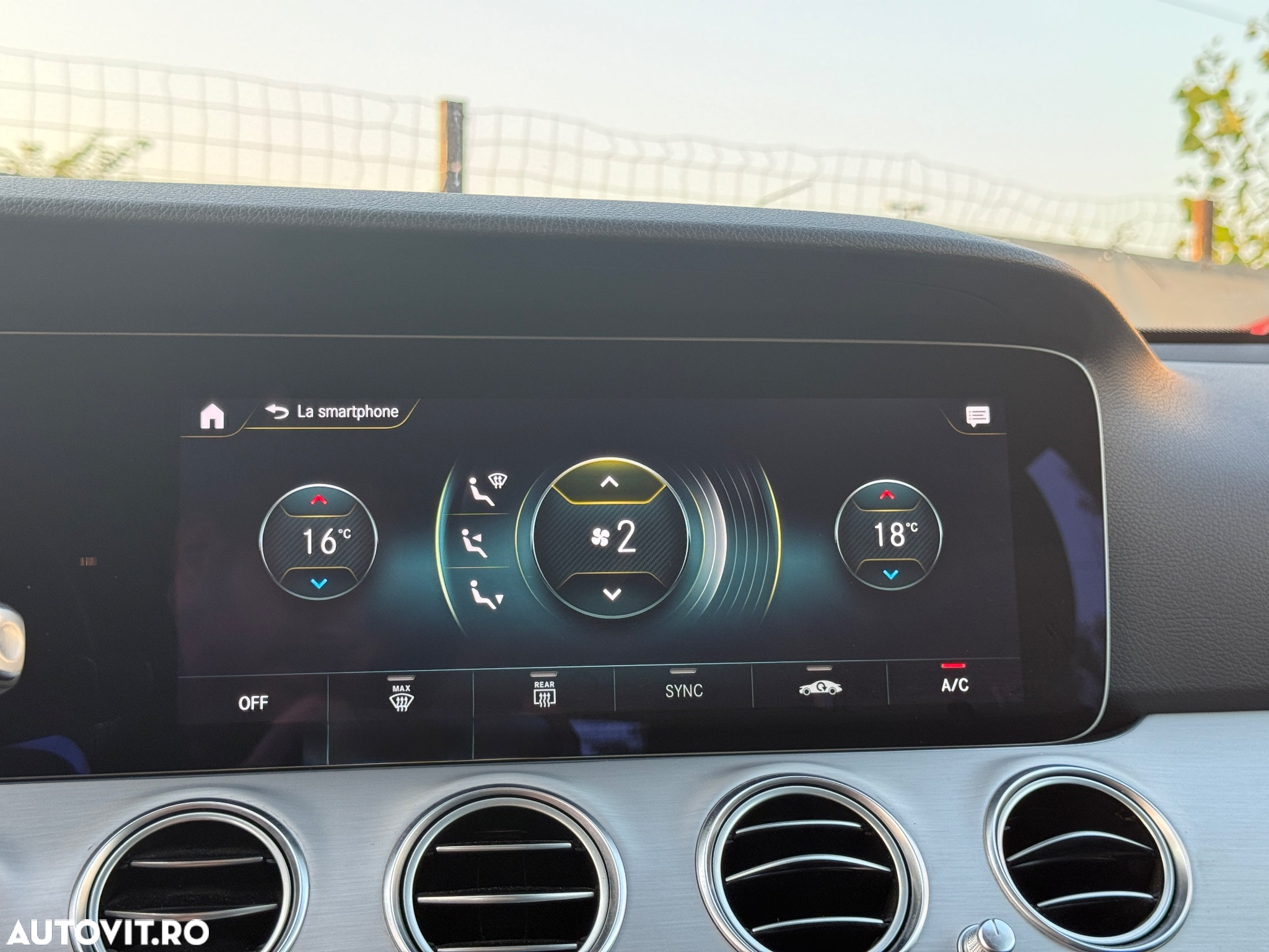 Mercedes-Benz E 220 d T 9G-TRONIC Avantgarde - 37