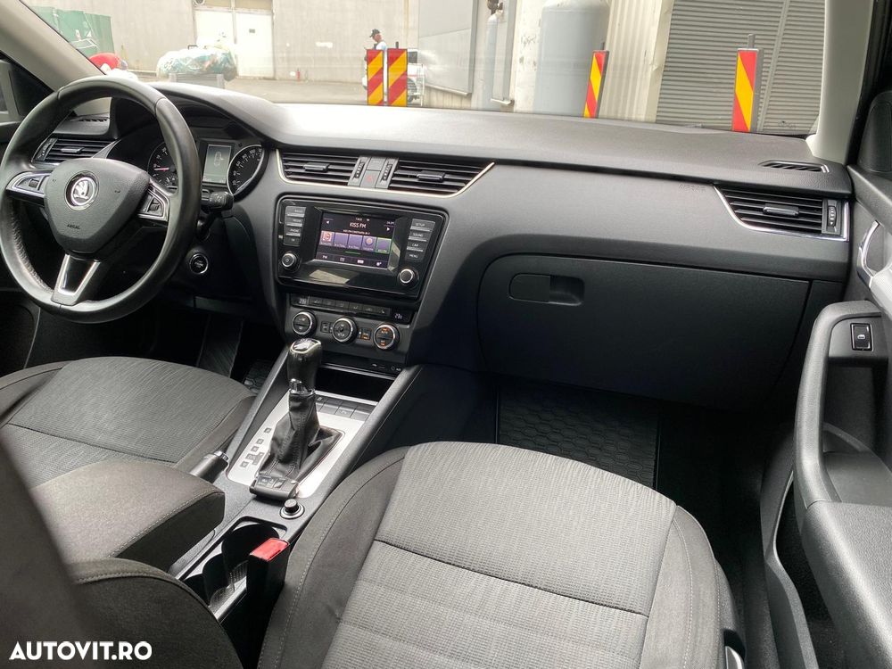 Skoda Octavia 1.6 TDI DSG Ambition - 15