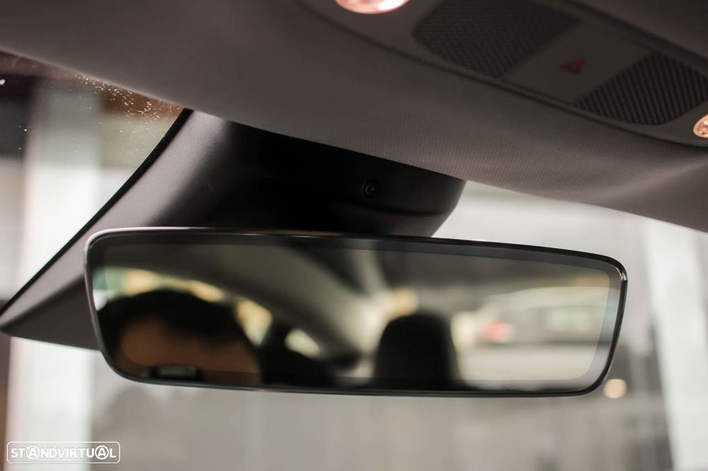 Tesla Model 3 Long Range Tração Traseira - 15