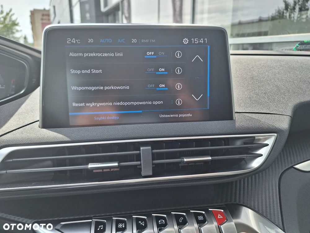 Peugeot 3008 1.2 PureTech GPF Active S&S EAT8 - 17