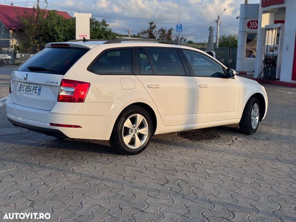 Skoda Octavia 2.0 TDI DSG Ambition - 4