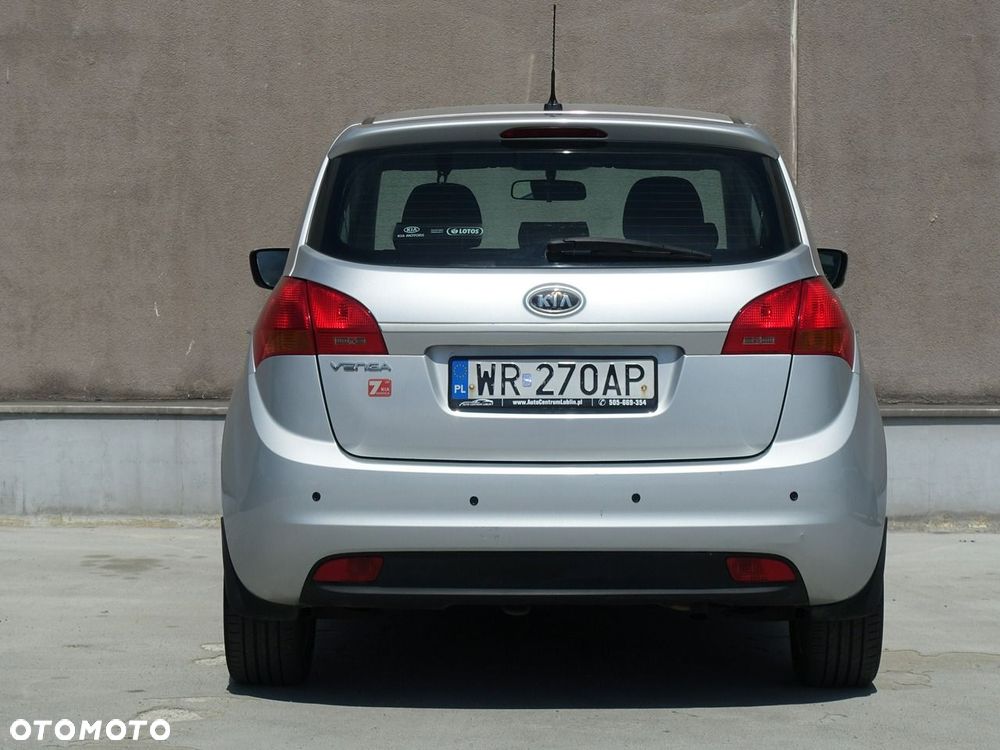 Kia Venga - 9