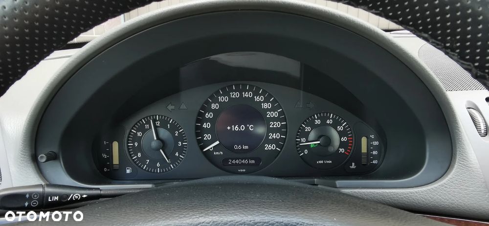 Mercedes-Benz Klasa E 240 Avantgarde - 11