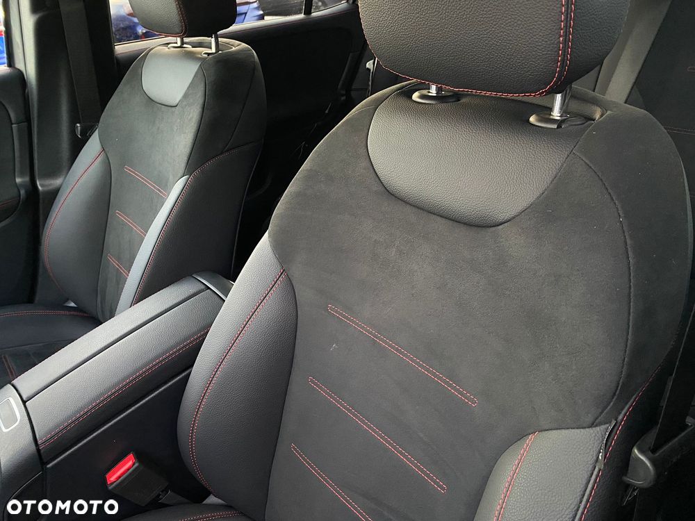 Mercedes-Benz GLB 200 AMG Line 7G-DCT - 28