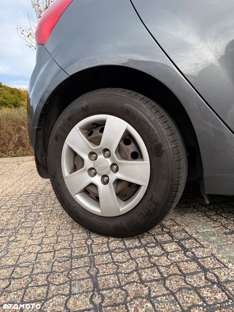 Kia Venga 2010 photo 5