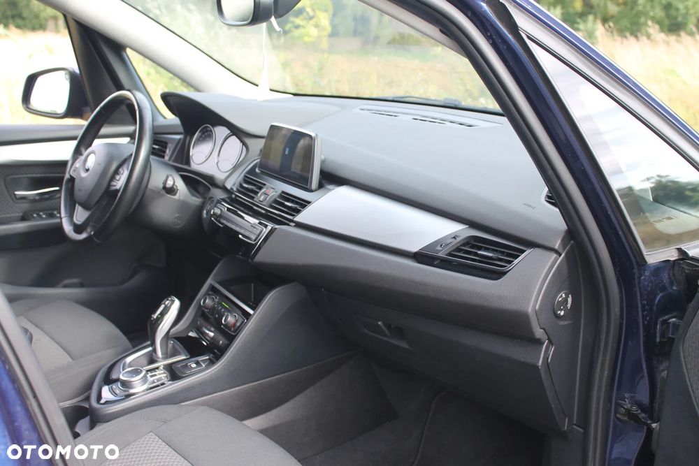 BMW Seria 2 216d - 18