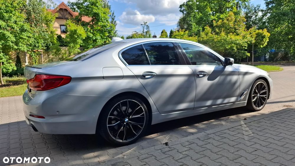 BMW Seria 5 530i Sport Line - 6