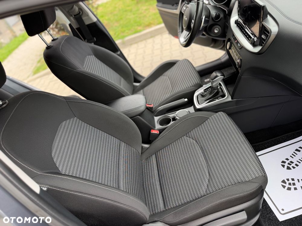 Kia Ceed 1.6 CRDi (48V Mild-Hybrid) DCT7 Platinum - 25