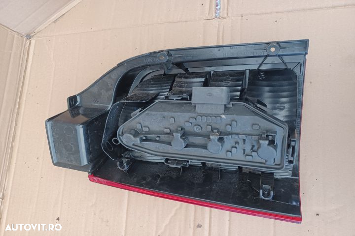 Lampa / Tripla stop dreapta pe aripa Volkswagen VW Transporter T5  [d - 4