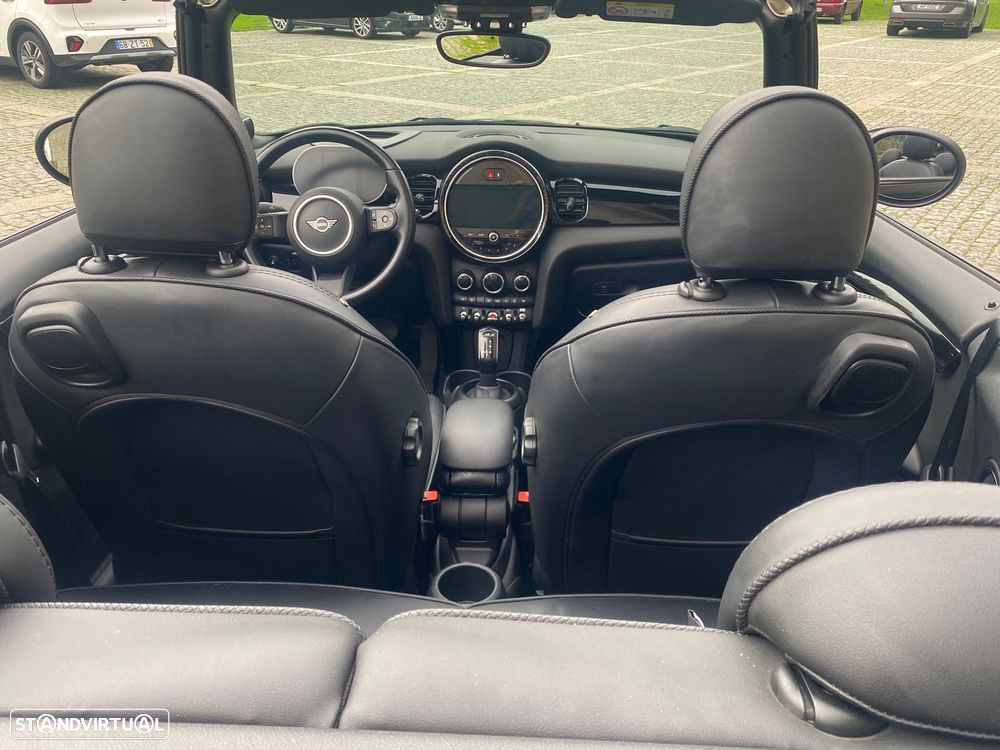 MINI Cabrio Cooper Premium Plus Essential Auto - 31