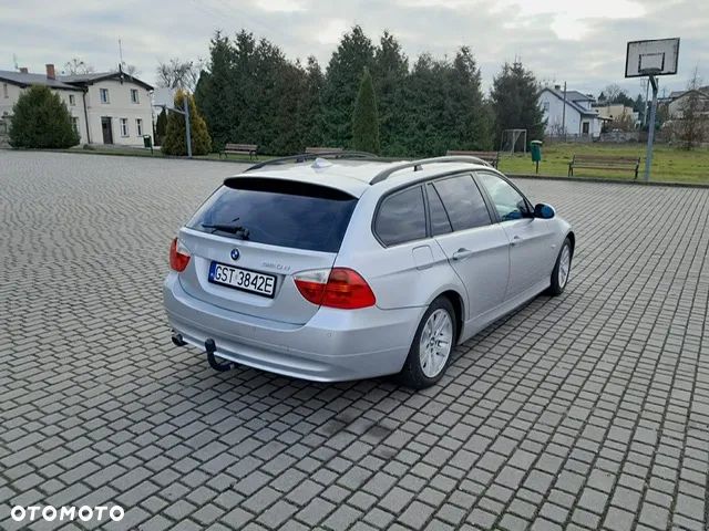 BMW Seria 3 320d DPF Touring - 5