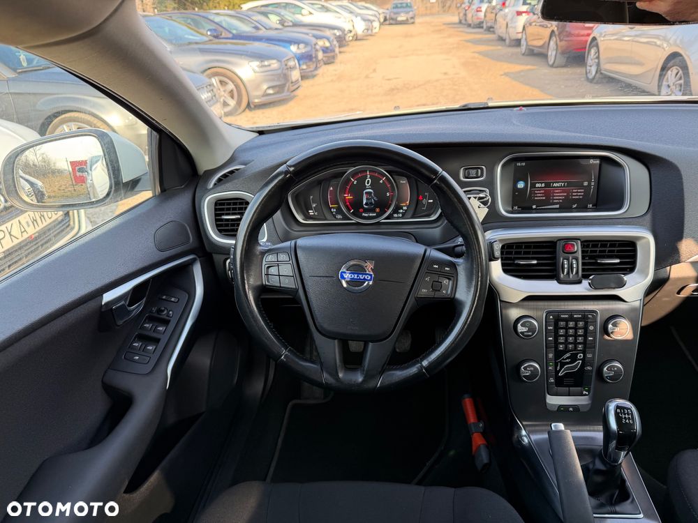 Volvo V40 D2 - 30