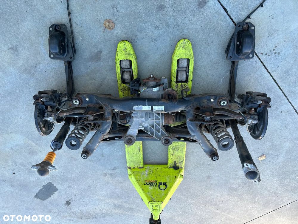 VW TIGUAN II 4X4 ZAWIESZENIE TYŁ KOMPLETNE - 1