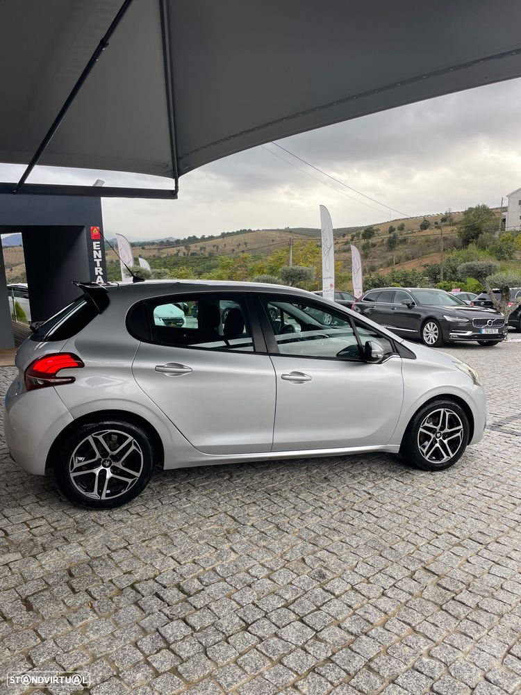 Peugeot 208 1.6 e-HDi Active - 3