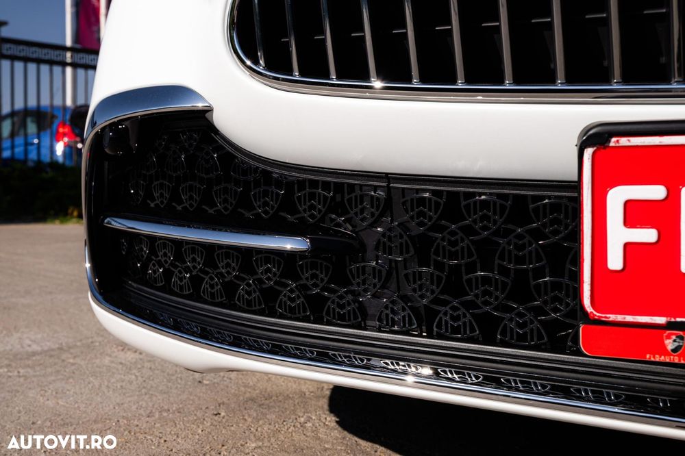 Mercedes-Benz SL Maybach 680 Monogram Series - 13