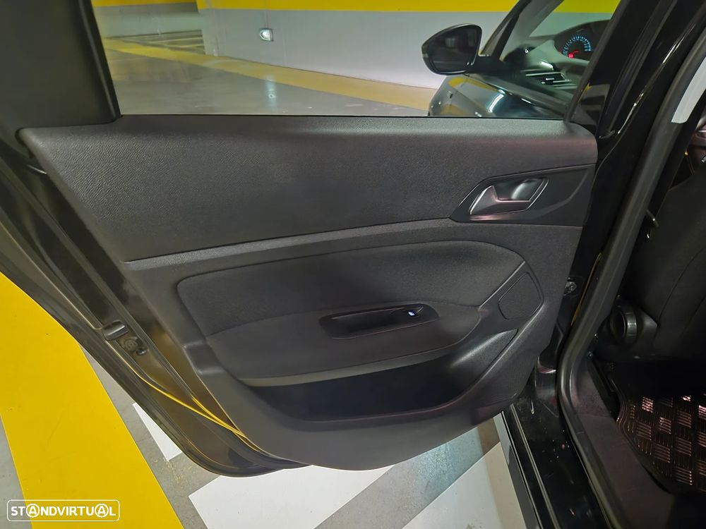Peugeot 308 SW 1.6 BlueHDi Style - 35