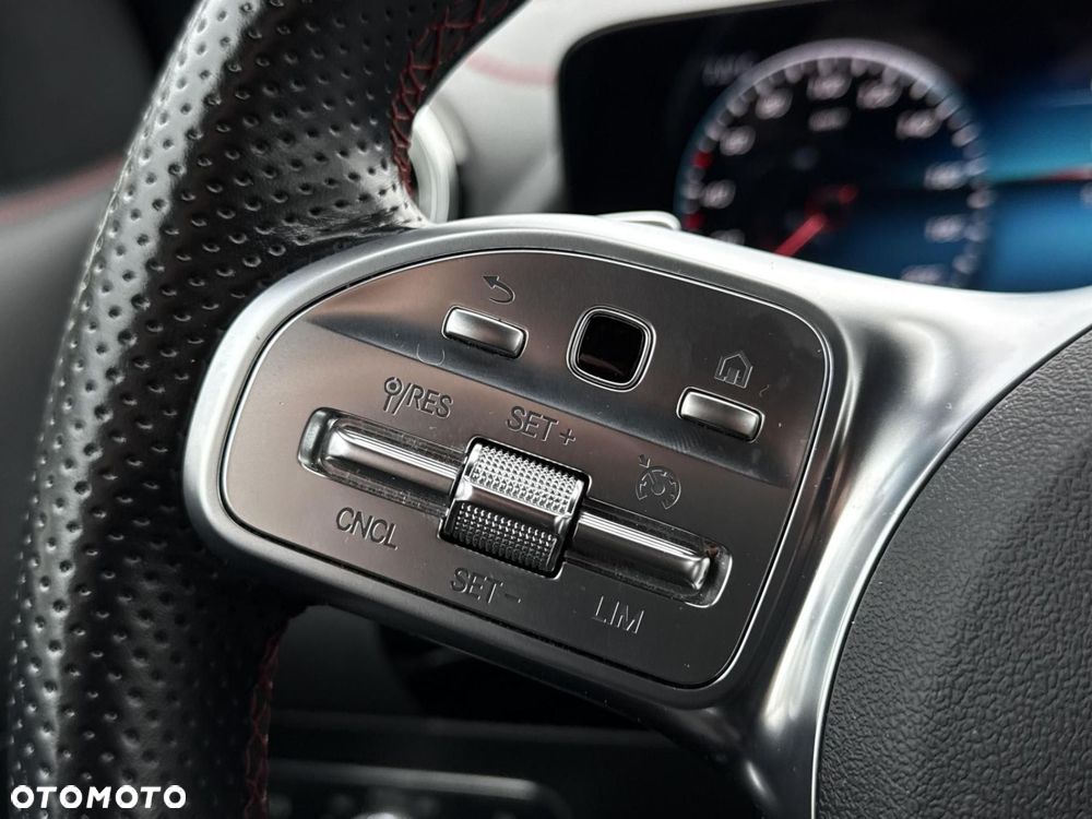 Mercedes-Benz EQA - 21