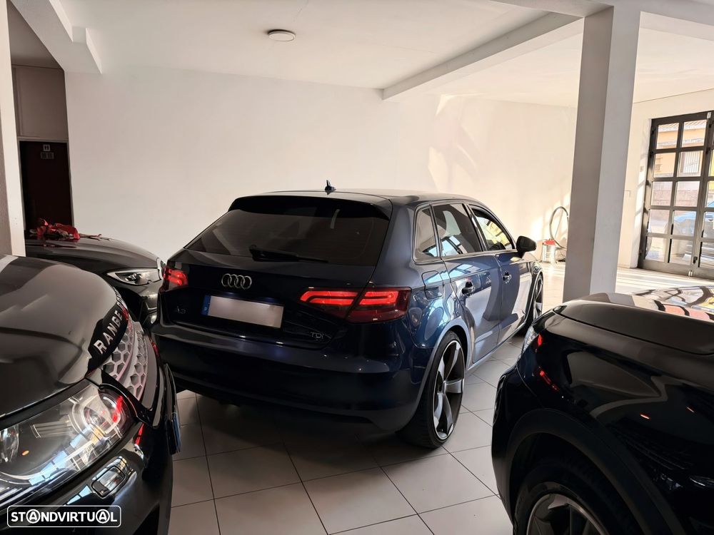 Audi A3 Sportback 1.6 TDI Advance Ultra - 5