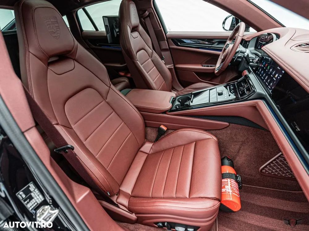Porsche Panamera 4 - 12