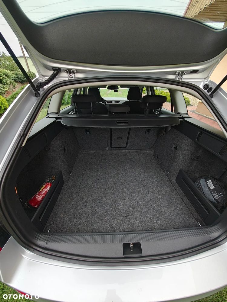 Skoda Octavia 2.0 TDI Elegance DSG - 10