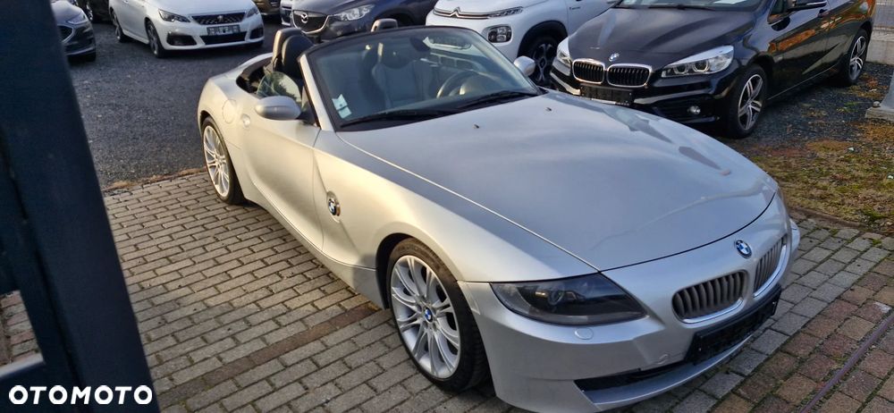 BMW Z4 2.5si - 12