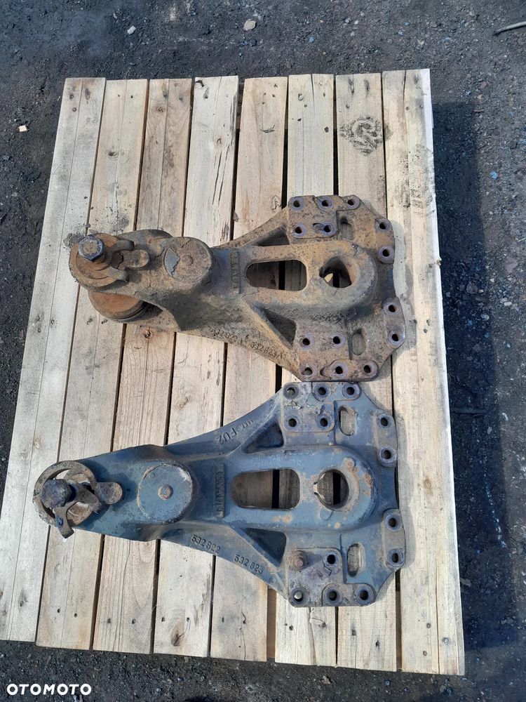 Łapa, wieszak resora Reanult Premium DCI , Renault Magnum 532822 532823 !! - 1