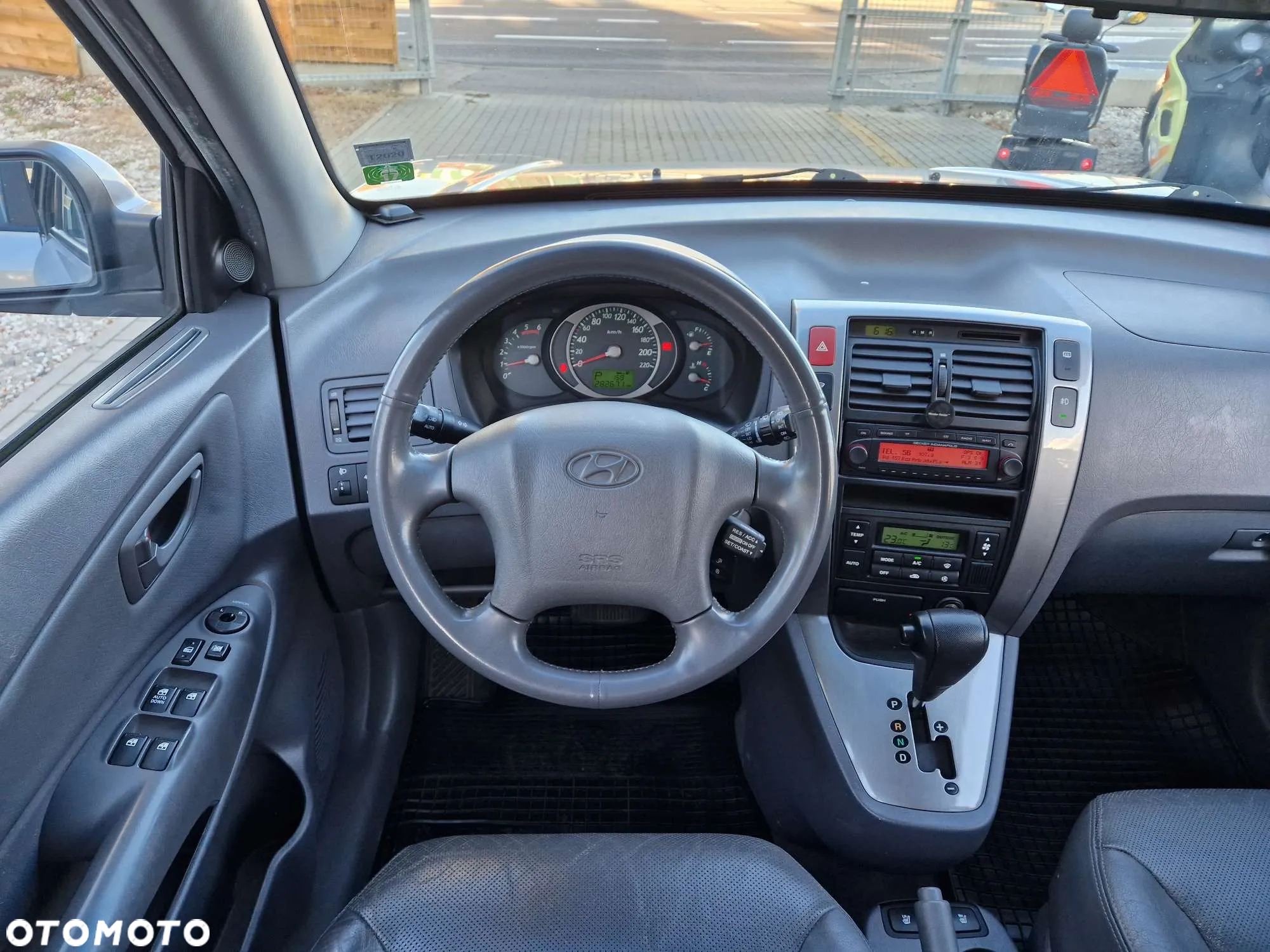 Hyundai Tucson 2.0 CRDi Elegance + - 20