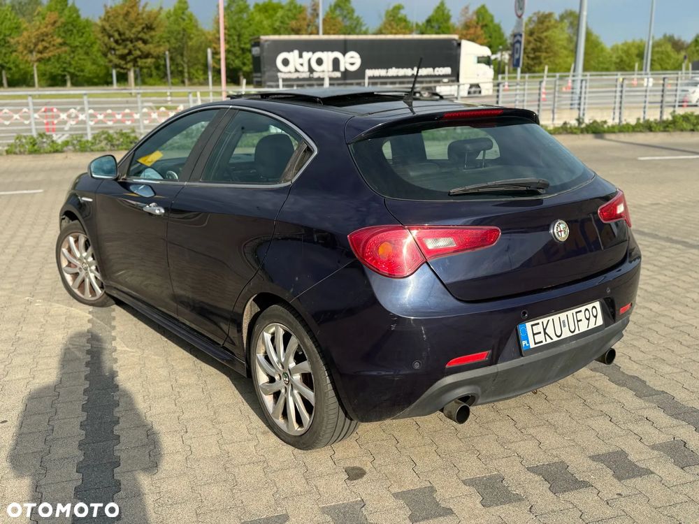 Alfa Romeo Giulietta 2.0 JTDM Distinctive - 4