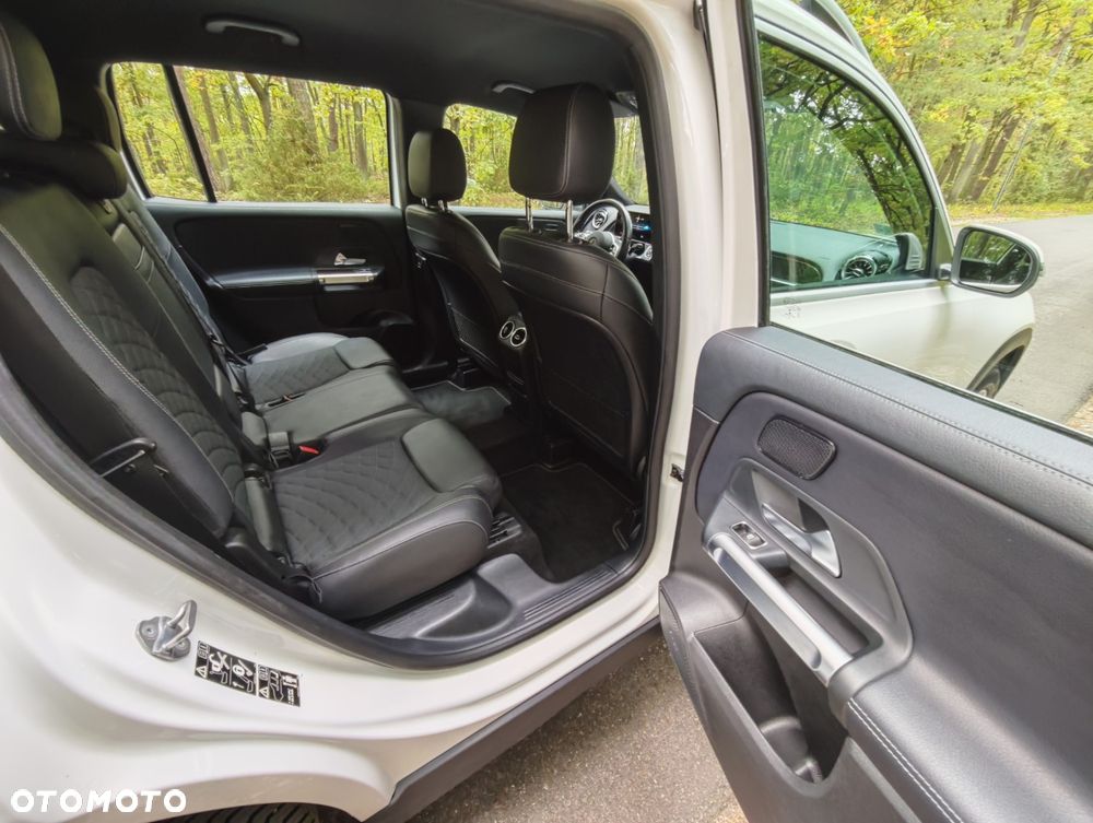 Mercedes-Benz GLB 200 7G-DCT - 17