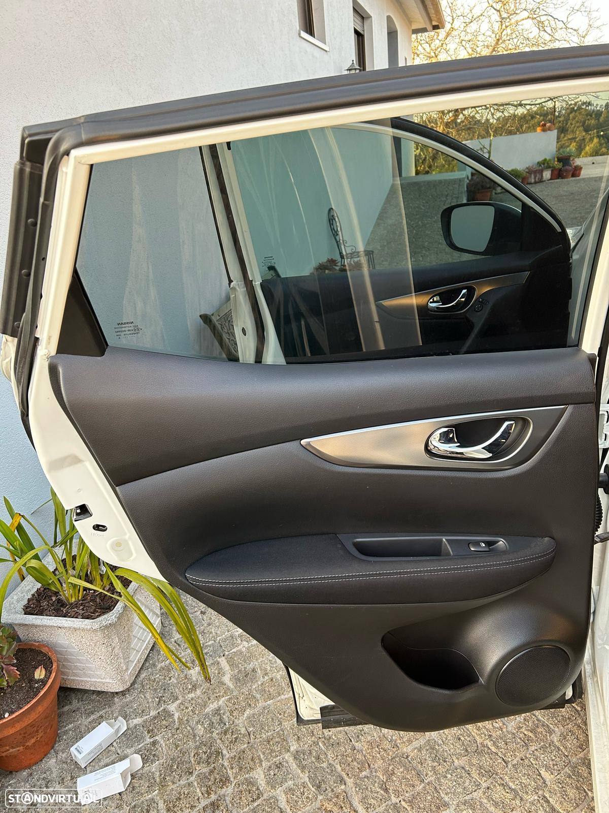 Nissan Qashqai 1.5 dCi N-Connecta Business - 12
