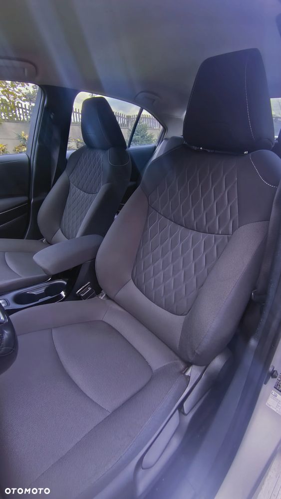 Toyota Corolla 1.8 Hybrid Active - 11