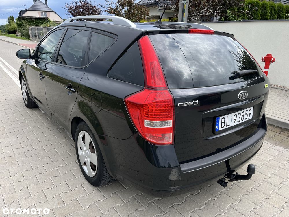 Kia Ceed - 6