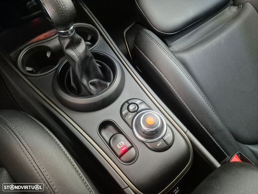 MINI Countryman Cooper SE ALL4 Auto - 16