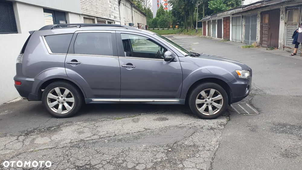 Mitsubishi Outlander 2.0 Intense + 2WD EU5 - 1