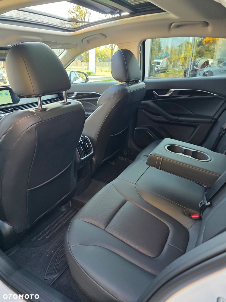 Bestune B70 2.0T Elegance - 10