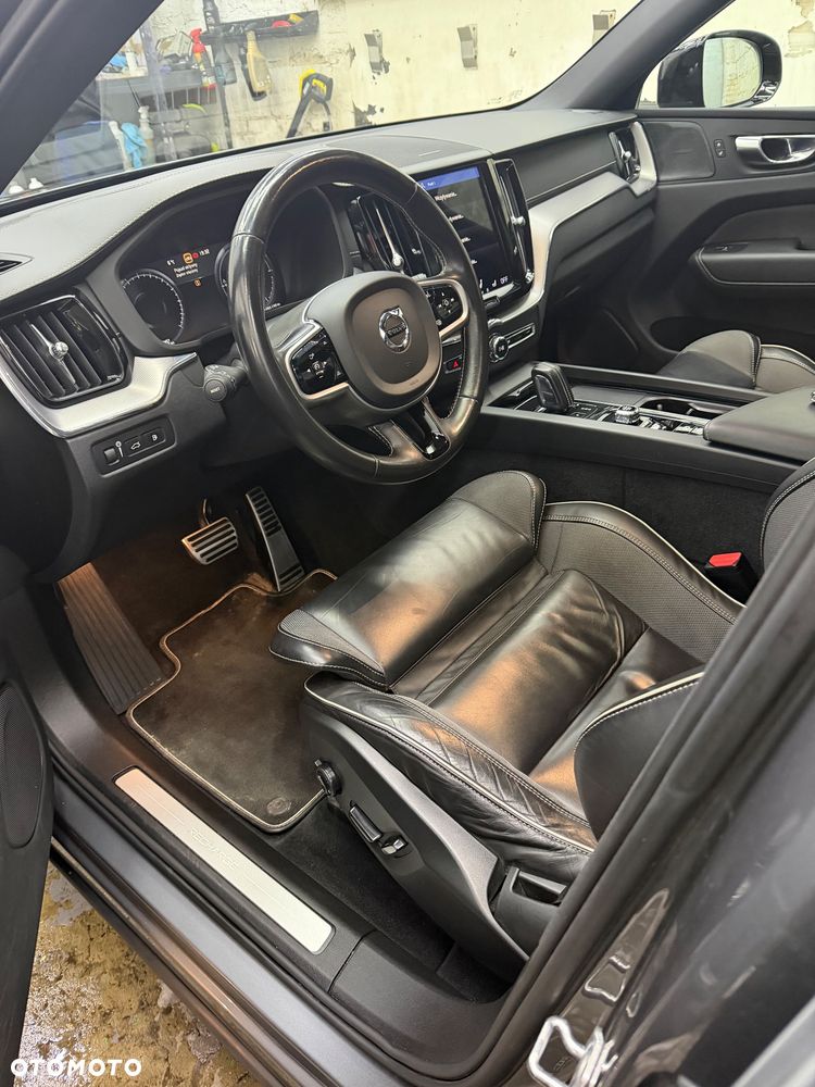 Volvo XC 60 T8 Twin Engine AWD Geartronic RDesign - 19