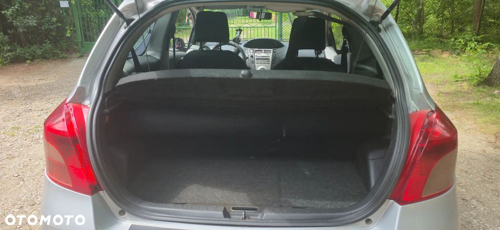 Toyota Yaris 1.3 Luna - 8