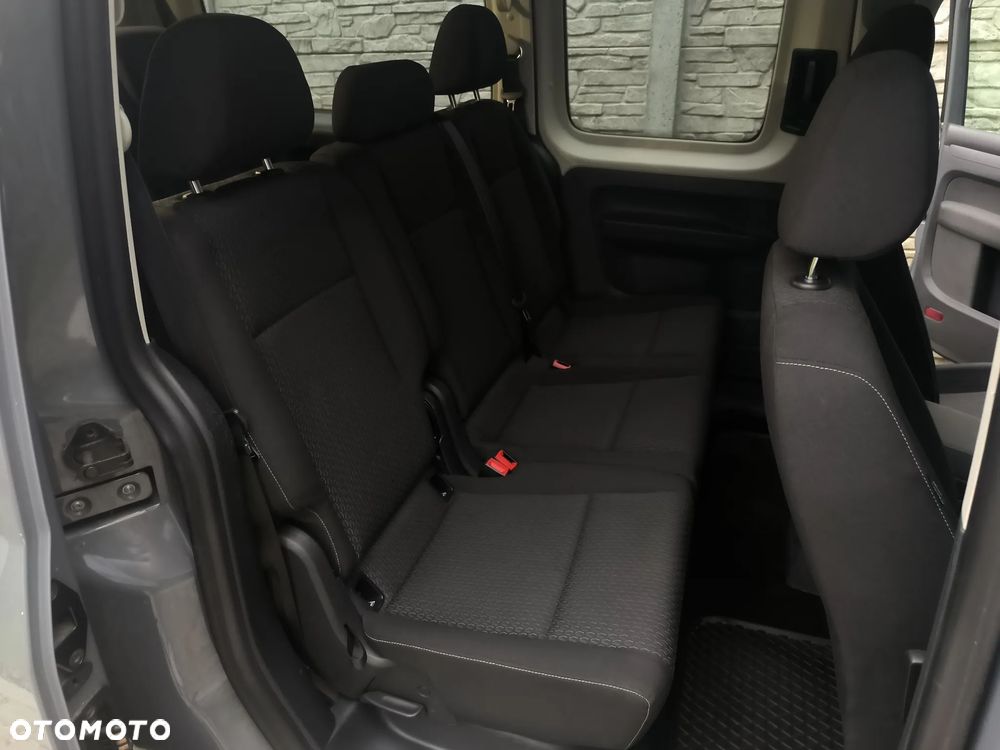 Volkswagen Caddy Maxi Comfortline 4Motion - 3