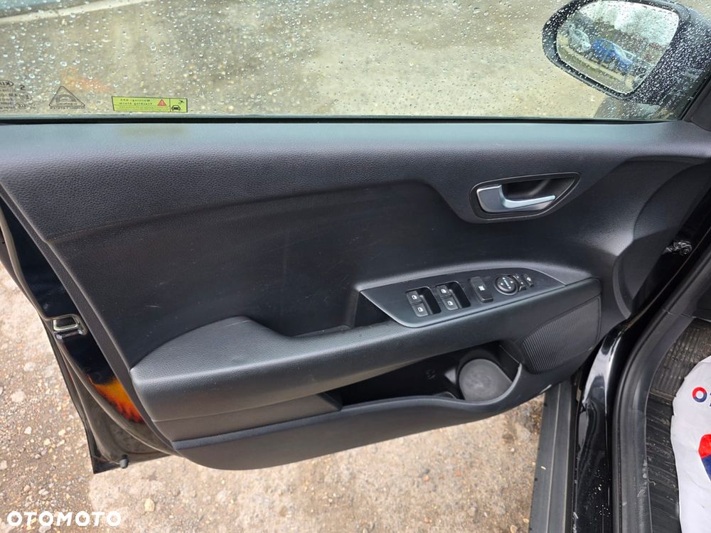 Kia Stonic 1.6 CRDi Platinum Edition - 25