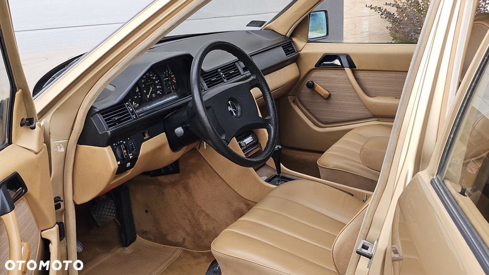 Mercedes-Benz W124 (1984-1993) - 19