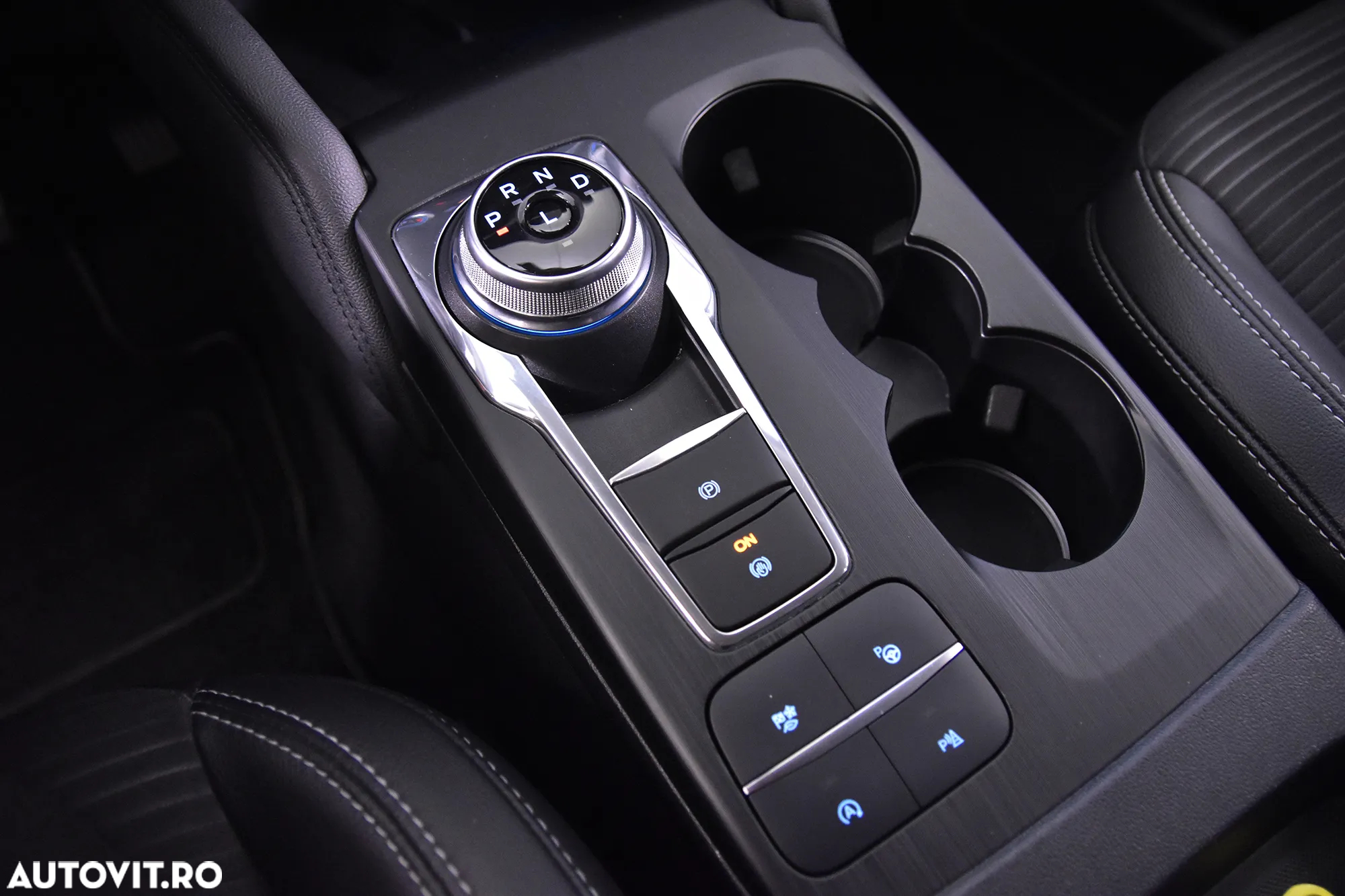 Ford Kuga - 17