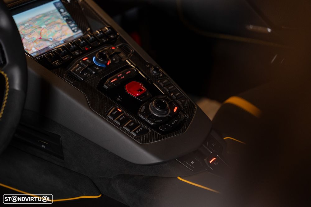 Lamborghini Aventador SVJ - 23